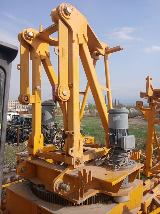 Башенный кран ZOOMLION 6015-8