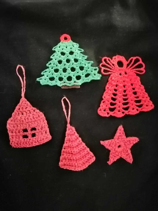 Ёлочные вязаные игрушки.