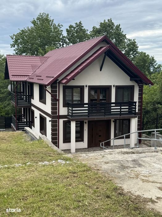 casa vilă de vânzare la 8km de Râmnicu Vâlcea