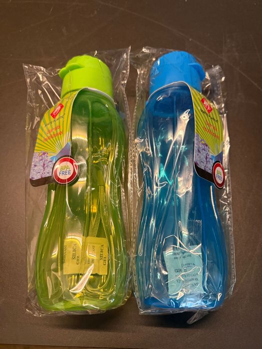 Sticle din plastic pentru apa