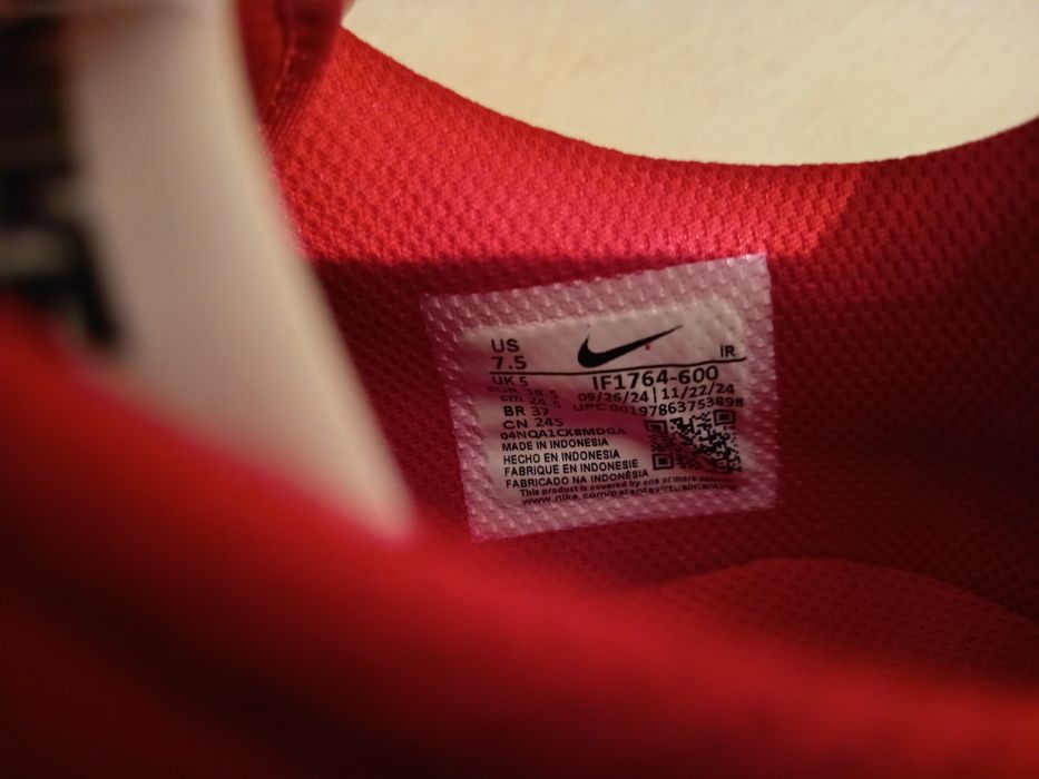 Nike cortez University red