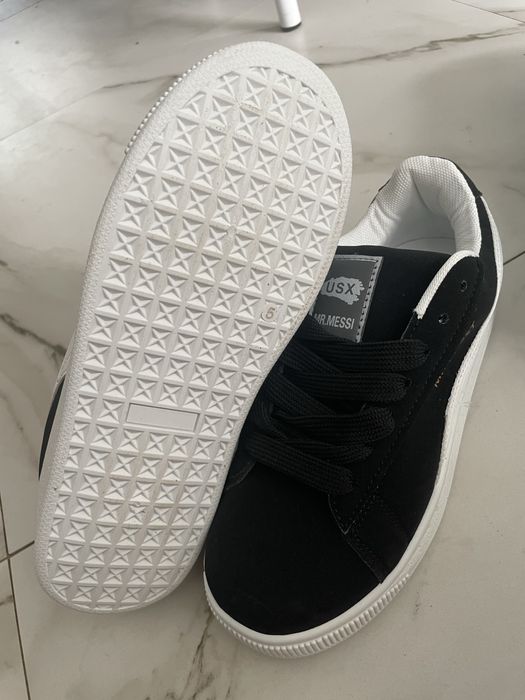 Продам кроссовки размер 38