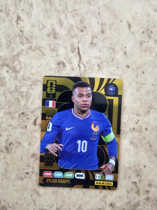 Card panini Kylian Mbappe golden baller