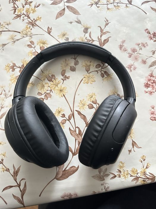 Casti Sony WH-CH710N.