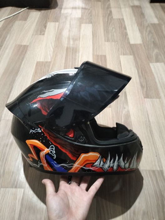 Срочно продам шлем