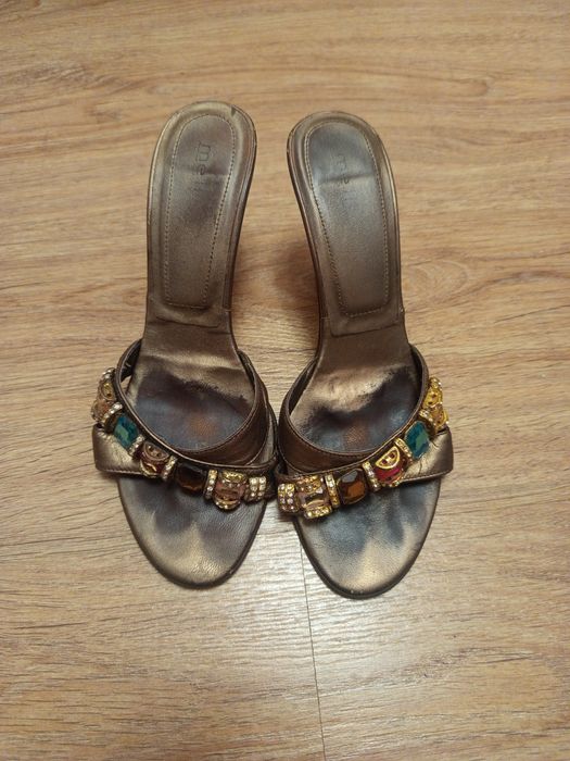 Продам женские шлепки