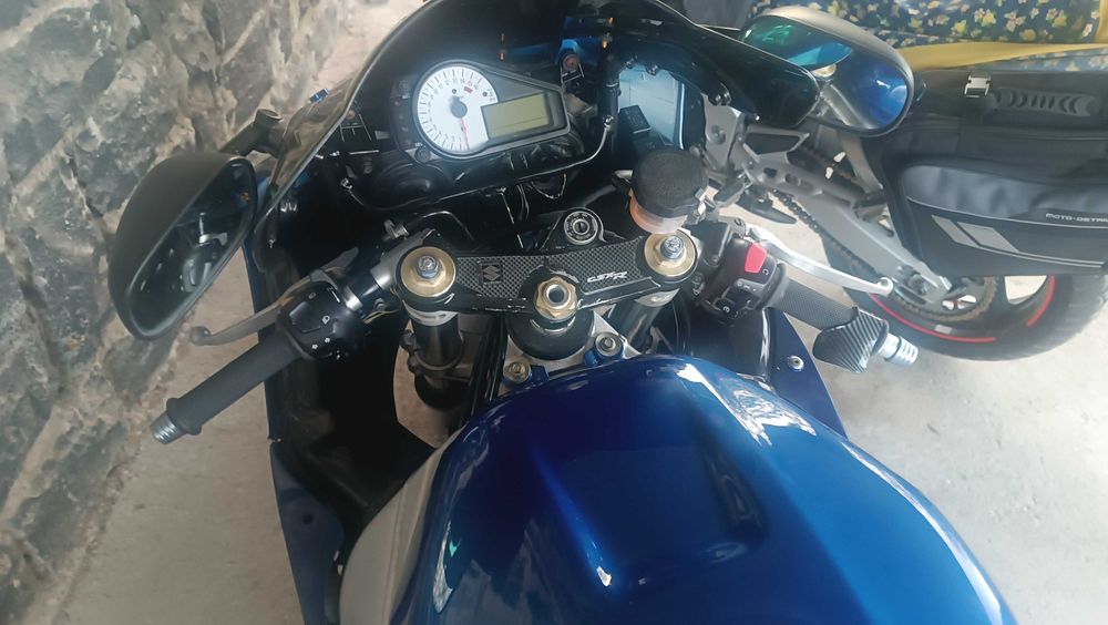 Suzuki gsxr 600 k1