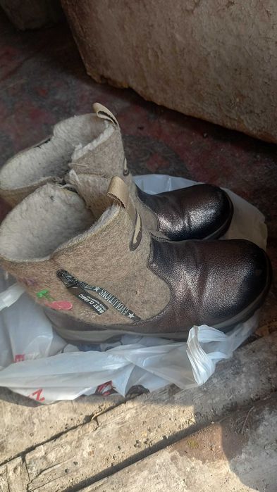 Продам детские сапожки