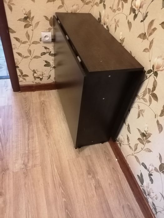 Спальный гарнитур диван стол книжка