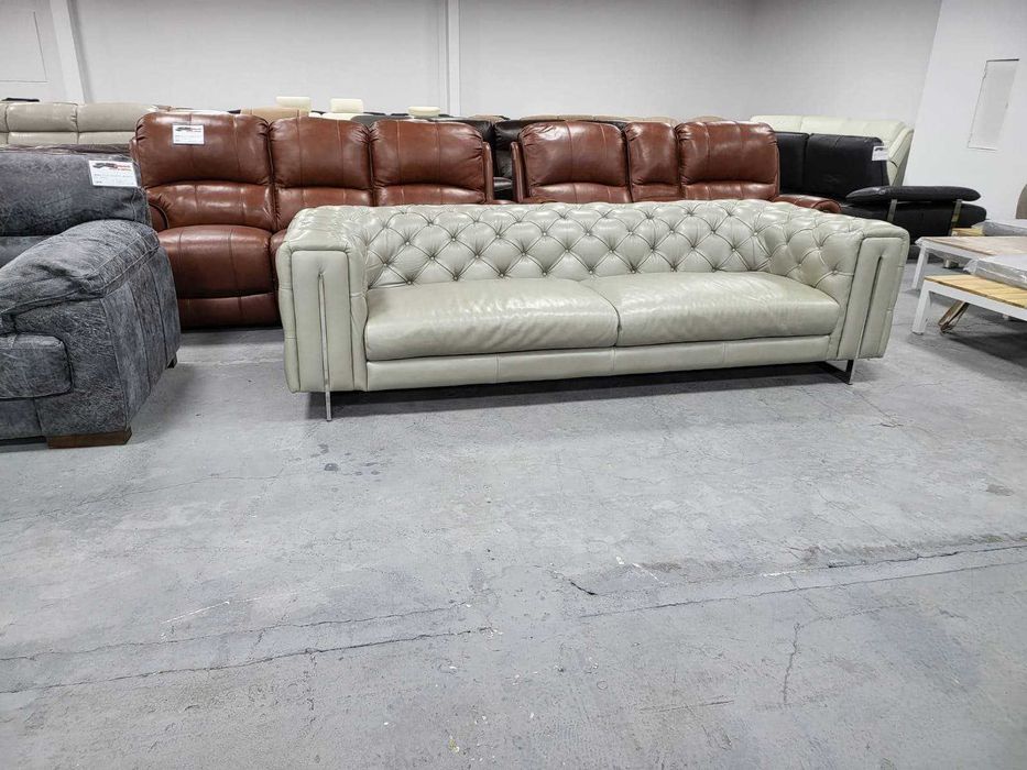 Голям сив кожен диван Честърфийлд - естествена кожа