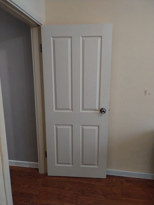 Продам двери межкомнатные