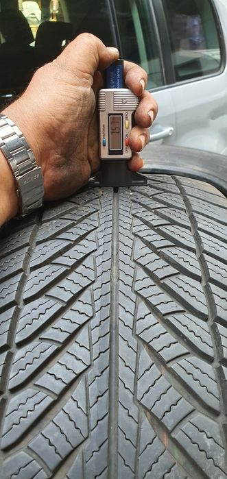 Гуми 4бр 245/45/18 - 1бр -- 125лв