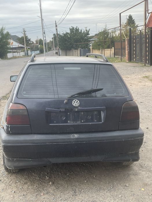 Срочно продаю golf3 1993 года