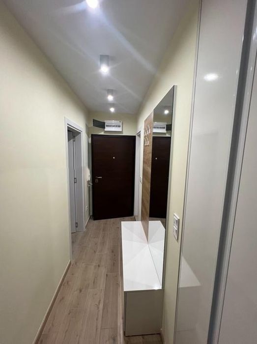 Дава се под наем Тристаен апартамент в София, Зона Б-5 - 80 кв.м за 1200 € - Снимка #6