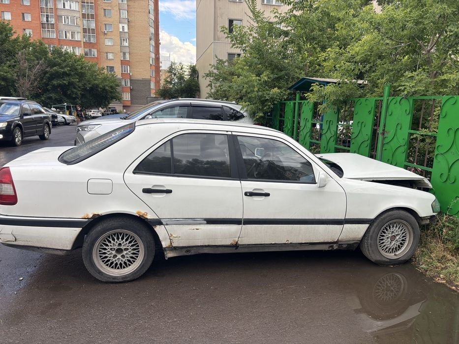 Мерседес с180 w 202