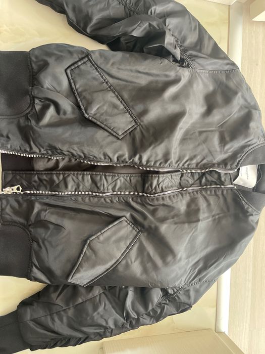 Преходно яке bershka