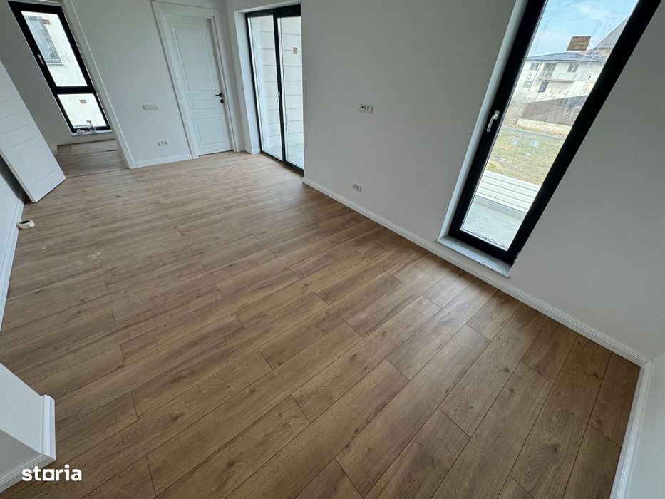 Vila exclusivista cu PISCINA, zona Liddl Tunari, 0% comision