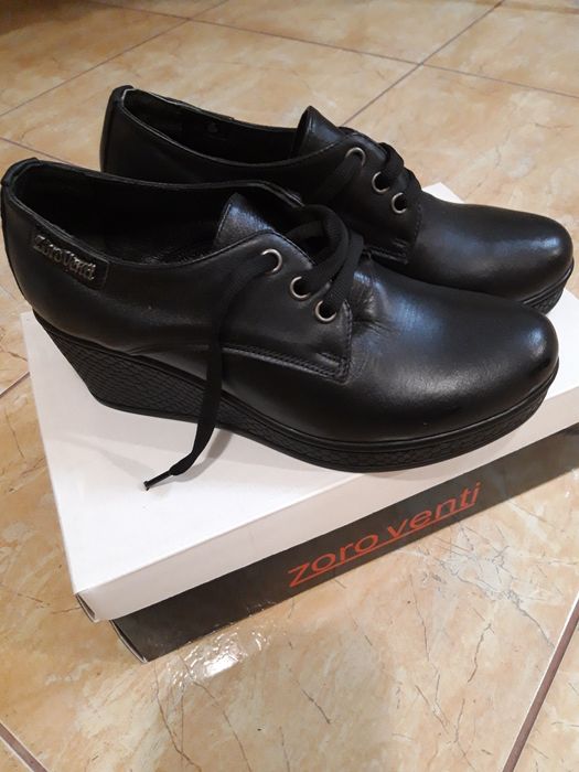 Дамски, маркови, чисто нови обувки от естествена кожа.