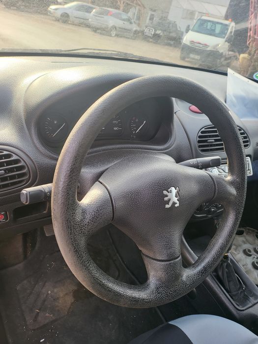 Пежо 206 1.1 бензин НА ЧАСТИ