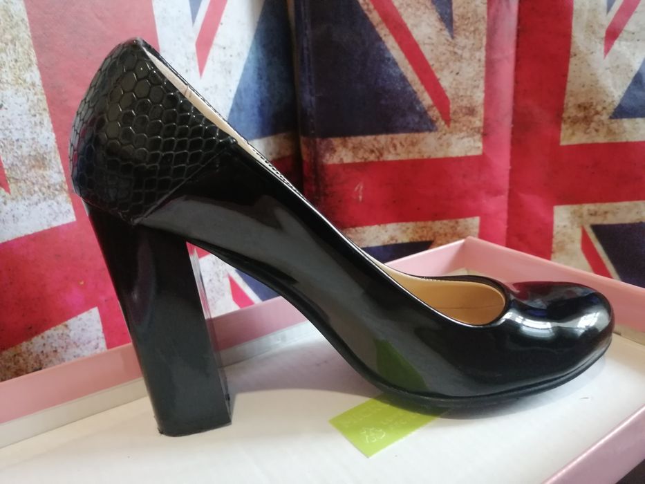 Дамски официални  обувки на ток