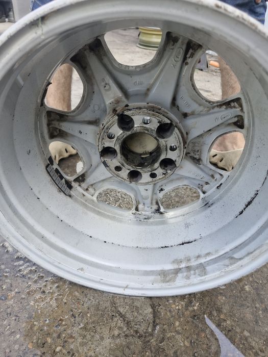 На Мерседес R16  203 кузов