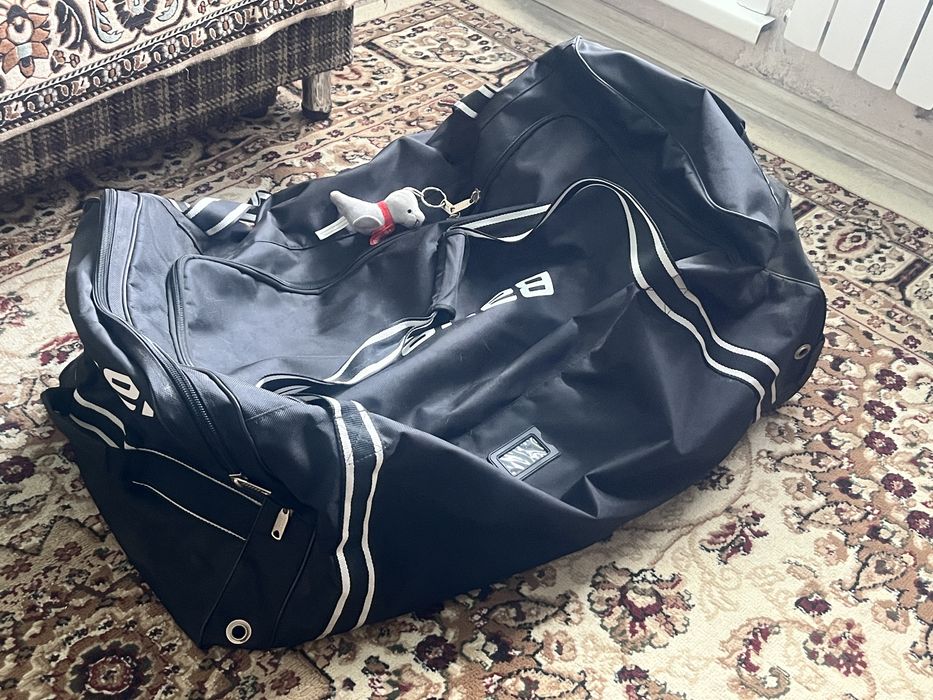 Продам хоккейный баул