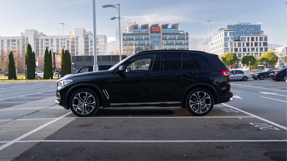 BMW  X5 xDrive30d - 2022 година