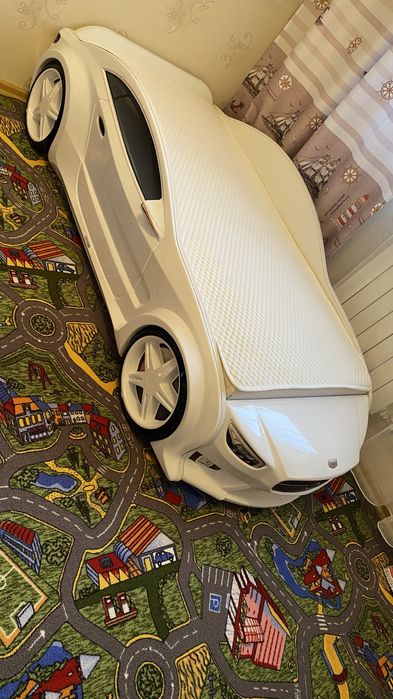 Кровать-машина с матрасом