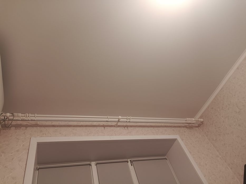 Продам карнизы со шторами