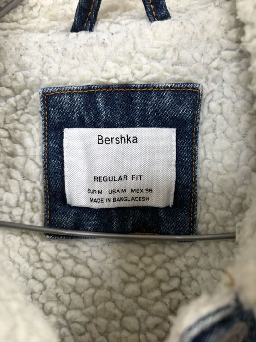 Geaca groasa de blugi Bershka imblanita, albastra, marime M