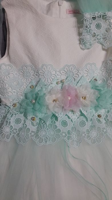 Продам платье на выпускной 4 класс