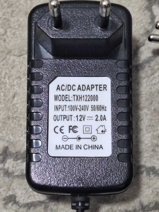 Блок питания 12V 2A (Универсальный адаптер)