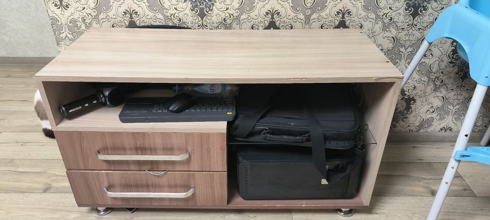 Тумба под телевизор