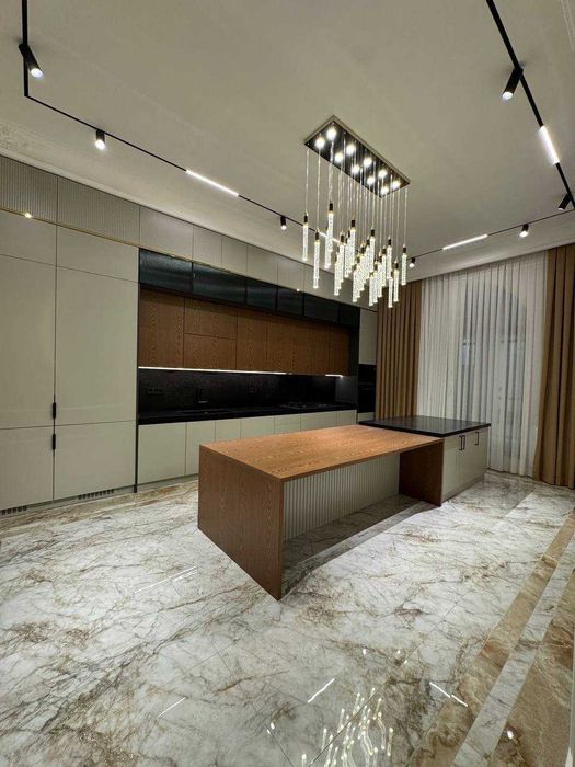 Продается Супер Евро Дом на Саламатина, 3,91 соток, 6 комнат.