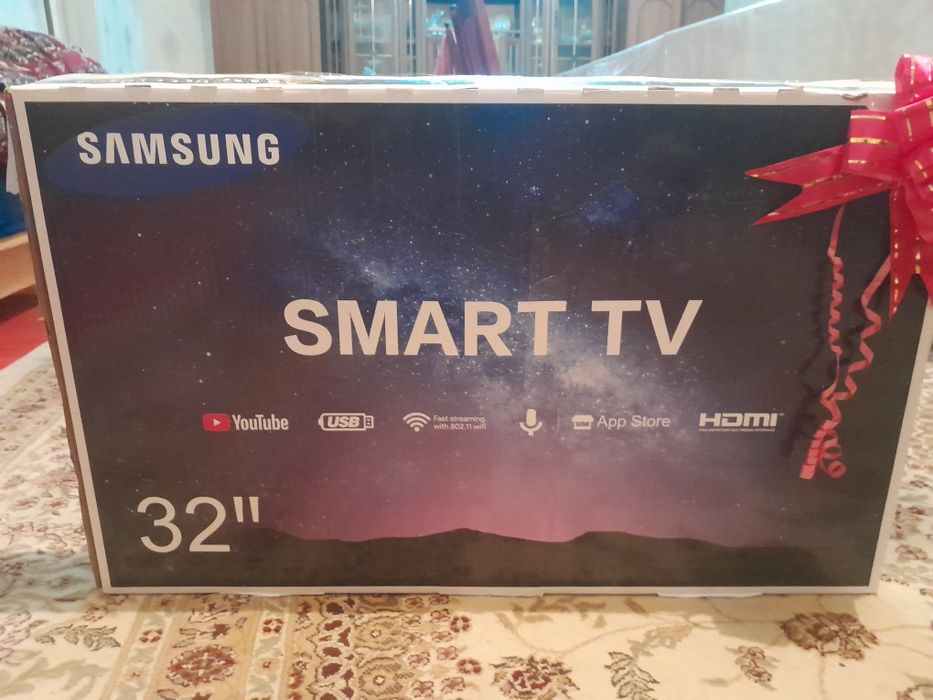 Телевизор Samsung smart tv