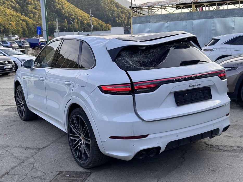 PORSCHE Cayenne 2021 — imagine 4