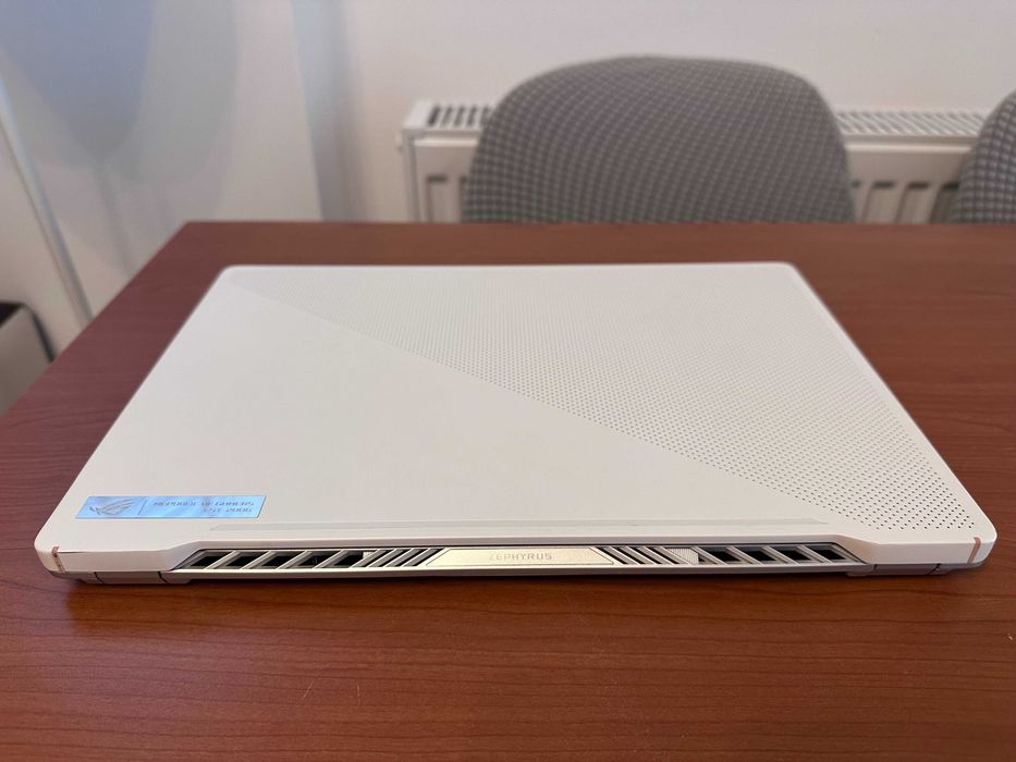 Asus Rog Zephyrus Ryzen 9 RTX 2060 1Tb SSD 2K 16GB Ram