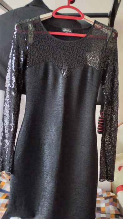 Продам не дорого вещи для девушек