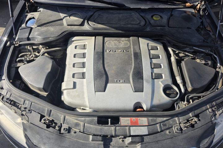 Armatura / Intaritura bara fata Audi A8 2008