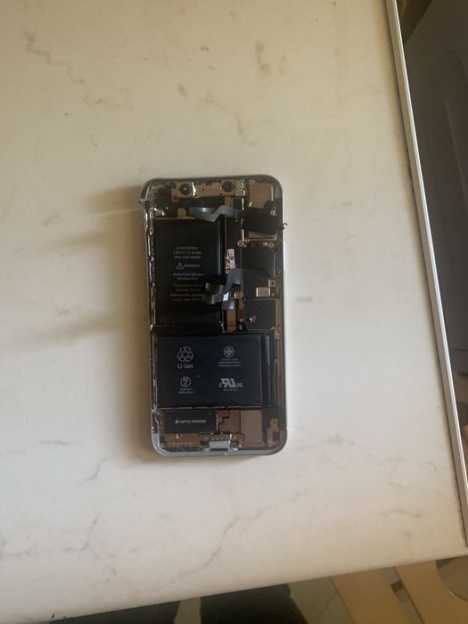 Vand iphone X pentru piese