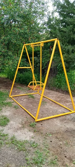 Продам садовую качелю