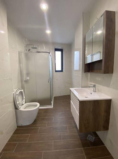 Дава се под наем Тристаен апартамент в Варна, Център - 90 кв.м за 800 € - Снимка #5