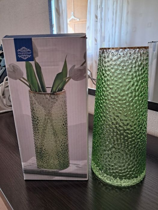 Продам вазу новую в упаковке