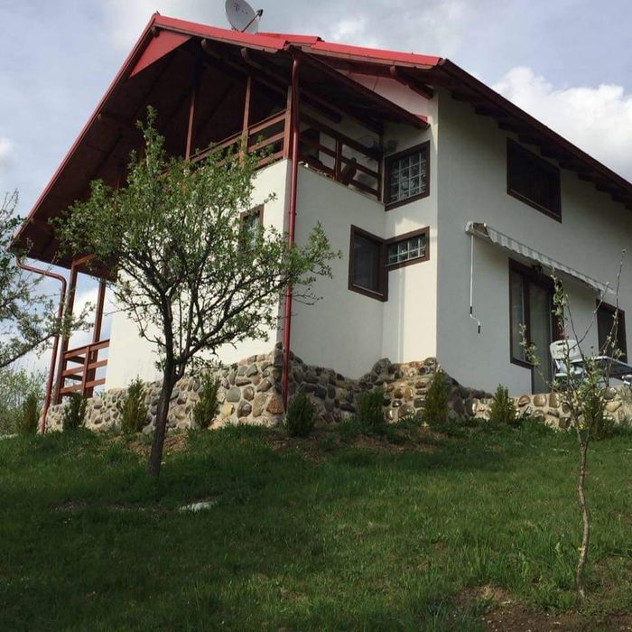 Vând proprietate/ case