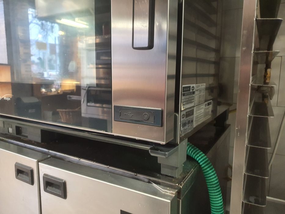 Cuptor Unox Patiserie 6 tavi Pe Gaz