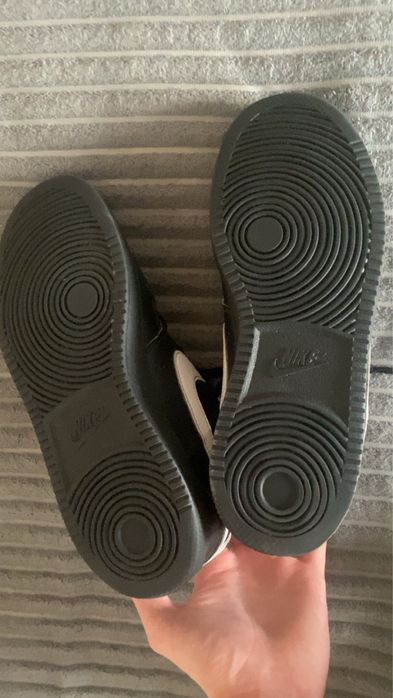 Vand nike uri  putin purtate