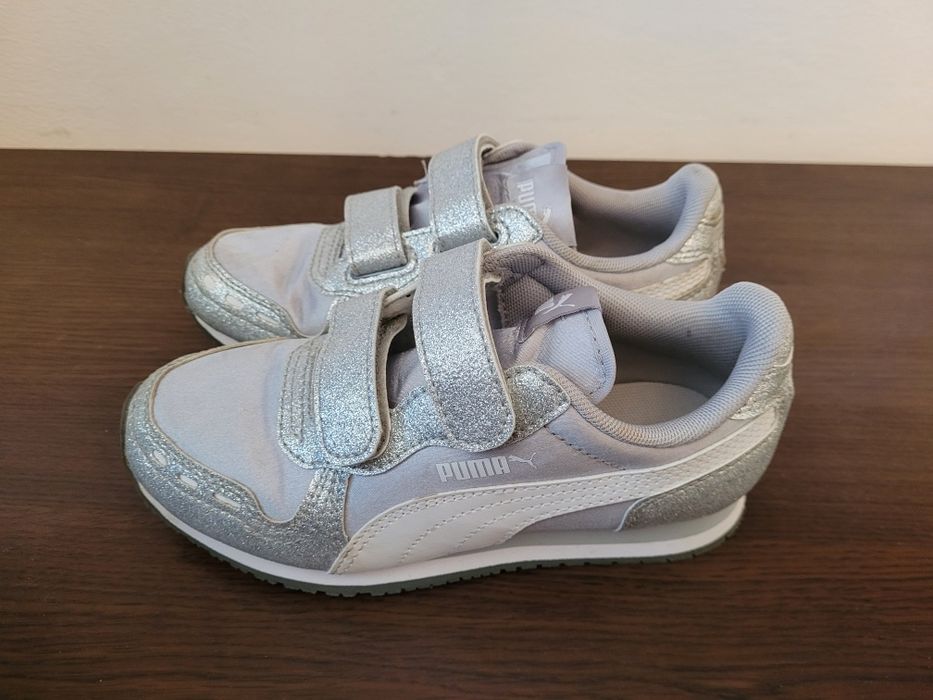 Vând încălțăminte sport copii Puma 31.5 2 perechi