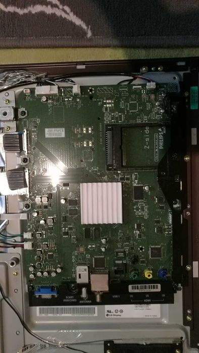 LЕD телевизор Philips 32PFL6007K/12