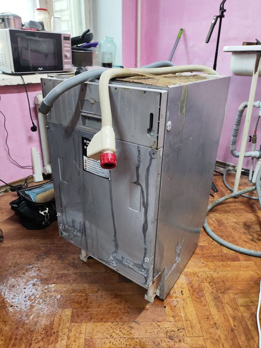 Продам посудомоечная машина аристон