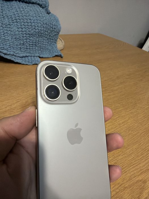 Продам iPhone 15 pro 128 gig серый